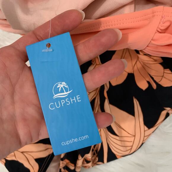 New Cupshe Havana Tropical Plunge Halter Ruched One Piece Swimsuit - Picture 11 of 11